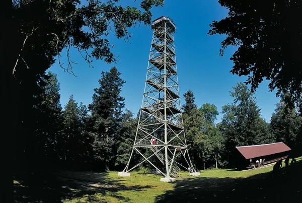 Aussichtsturm auf dem Gipfel des Lemberg